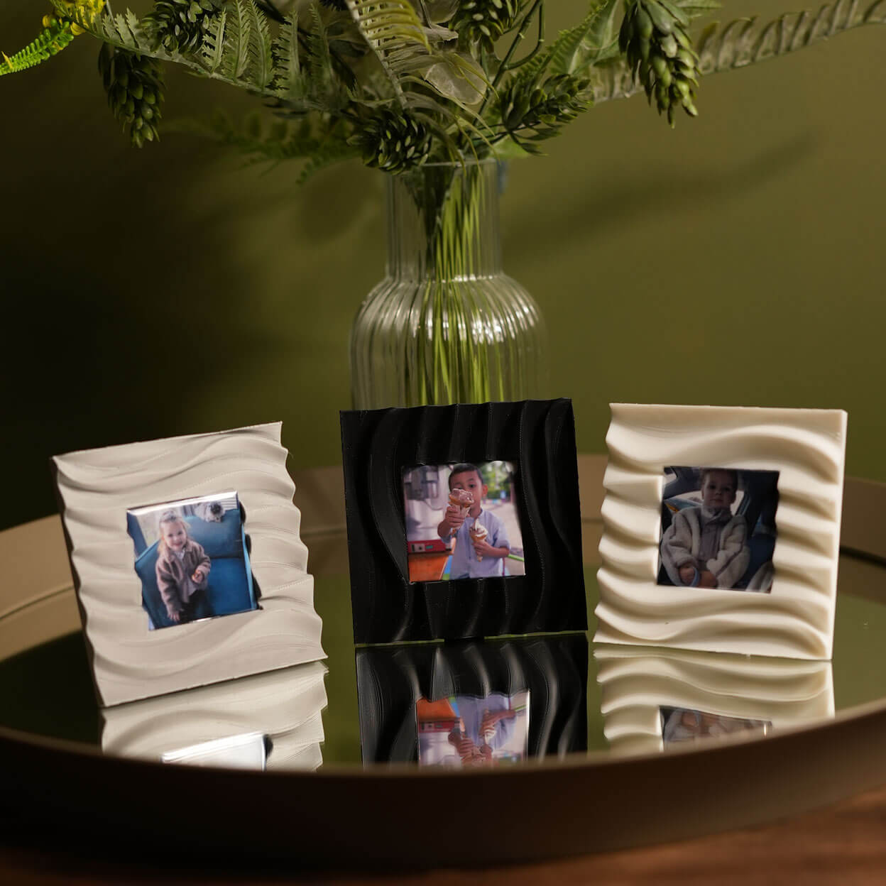 Wavy-Frame-Style-for-2x2-Photo-Magnets
